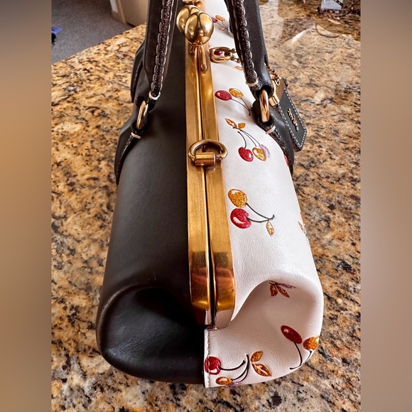 🍒RARE COACH 1941 KISSLOCK SATCHEL 38 CHERRIES!! 🍒 - Picture 4 of 16